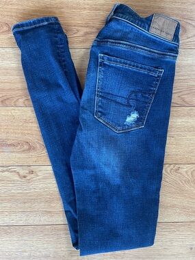 American Eagle distressed skinny jeans